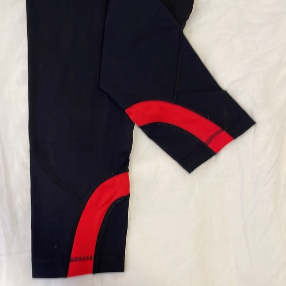 Reflex - Size M - Capris - Stretch material - Good condition - Picture 2 of 3